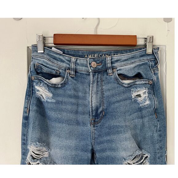 American Eagle Women’s Jean Size 2 Distressed Mid Rise Stretch  Mom Jeans - Picture 9 of 9